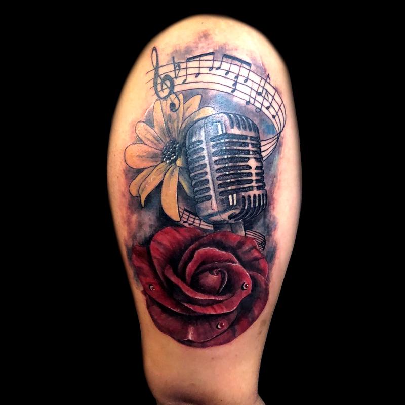 note music, mic and rose by Junior Gonzalez TattooNOW